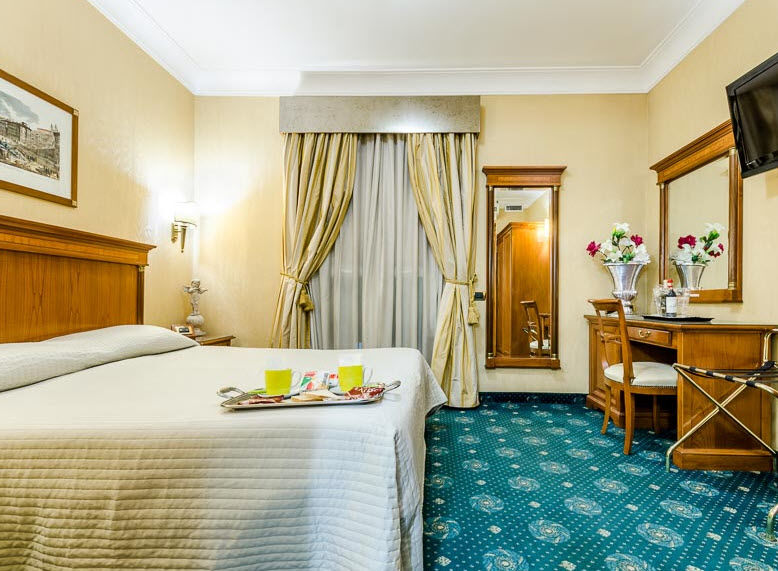 Luxury H 2000 Frühstückspension 3*