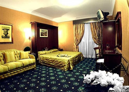 Luxury H 2000 3* Rom